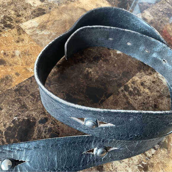 Vtg Mexican Leather Belt with Heavy Turquoise Chip Buckle - Picture 5 of 10